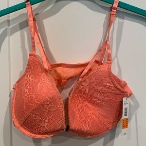 NWT, Sam Edelman Coral Lace Bra. Underwire and padding. Size 36C.